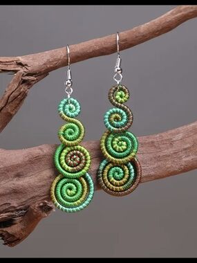 NWT Boho Spiral Tiered Dangle Earrings | Green Woven Drop Statement Jewelry